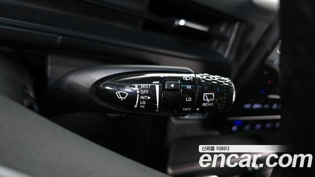 Hyundai Staria 2021 — ფოტო 18/20