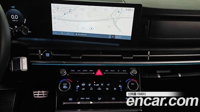 Hyundai Santa Fe 2024 — фото 16 из 20