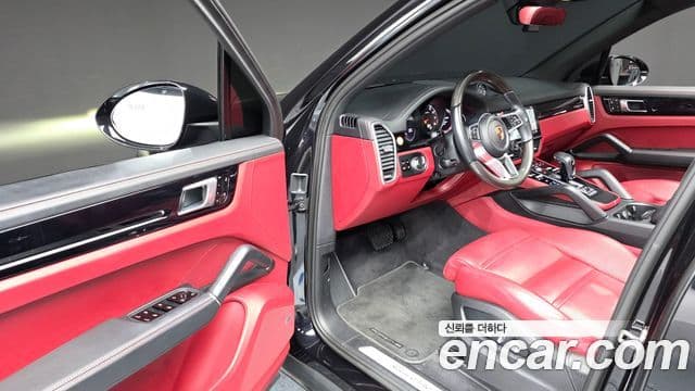 Porsche Cayenne 2020 — фото 11 из 20