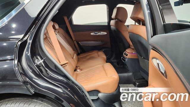 Genesis GV70 2021 — фото 12 из 20