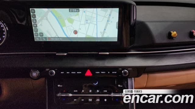 Kia Carnival 2021 — фото 15 из 20