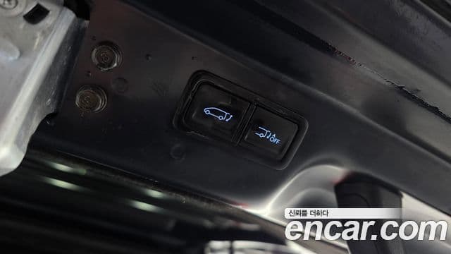 Hyundai Staria 2023 — Şəkil 17/20