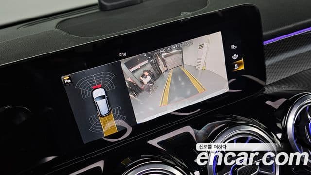 Mercedes-Benz GLB-Class 2023 — ფოტო 15/20