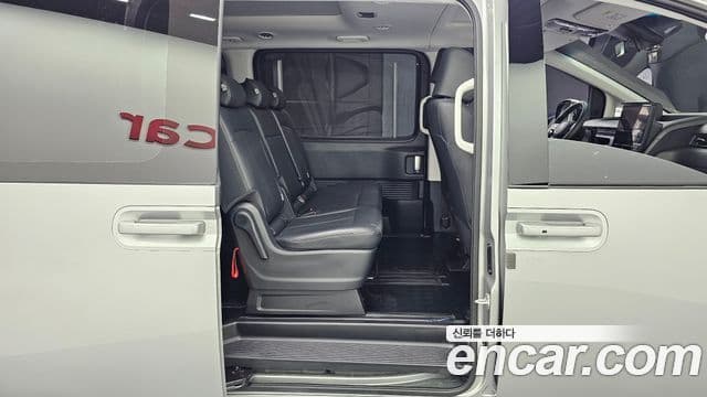 Hyundai Staria 2025 — ფოტო 11/20