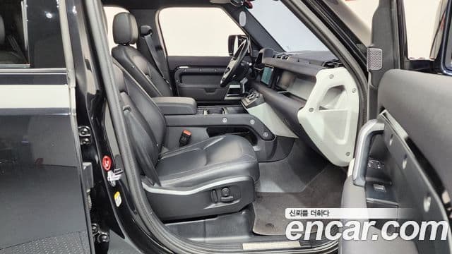 Land Rover Defender 2022 — фото 11 из 20
