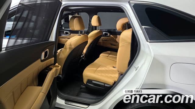 Kia Sorento 2022 — Фото 11/20