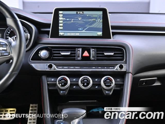 Genesis G70 2018 — ფოტო 14/20