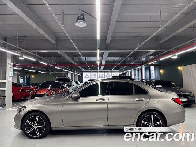 Mercedes-Benz C-Class 2019 — Şəkil 6/20