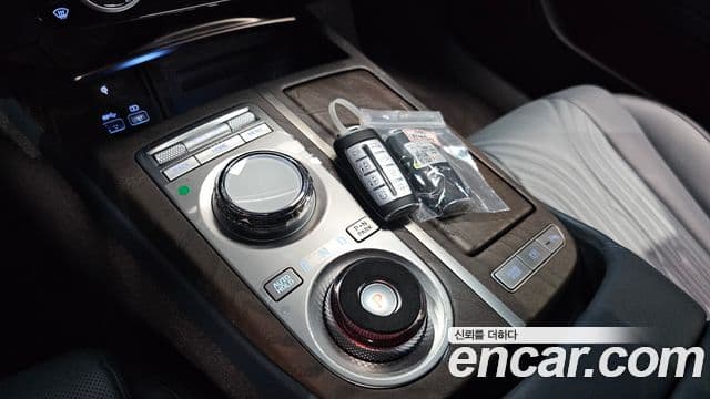 Genesis Electrified G80 2022 — фото 7 из 20