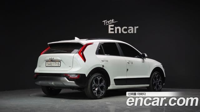 Kia Niro 2025 — ფოტო 2/20