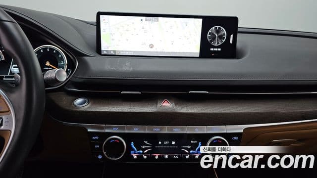 Genesis Electrified G80 2021 — фото 13 из 20