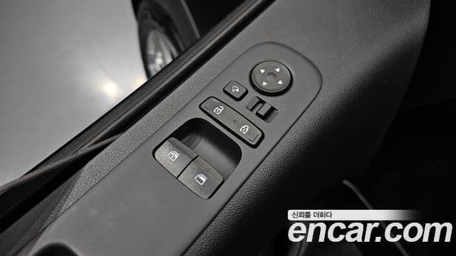 Hyundai Staria 2023 — фото 17 из 20