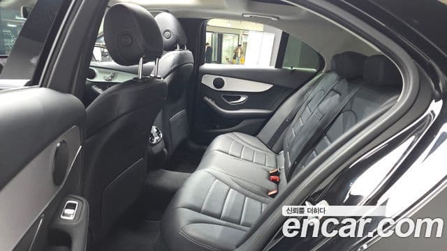 Mercedes-Benz C-Class 2020 — ფოტო 12/20