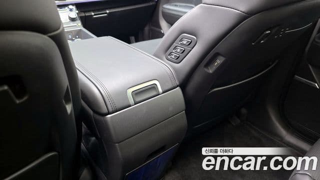 Hyundai Santa Fe 2024 — ფოტო 17/20