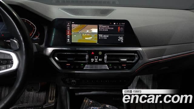 BMW 3 Series 2021 — фото 14 из 20