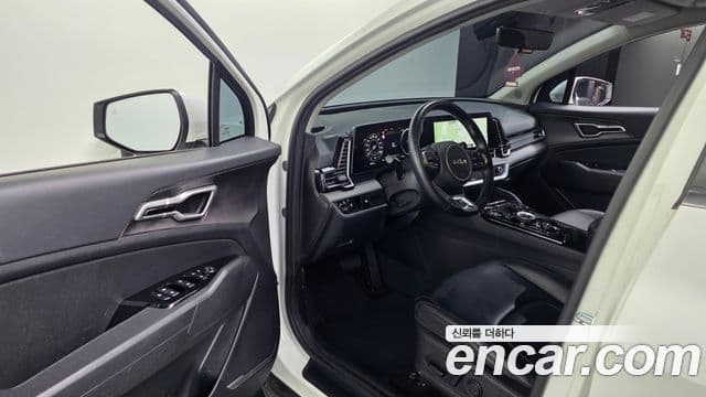 Kia Sportage 2023 — фото 10 из 20