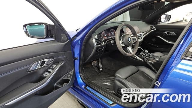 BMW 3 Series 2021 — ფოტო 16/20