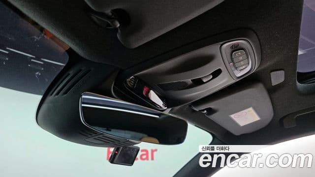 Volvo XC40 2022 — ფოტო 17/20