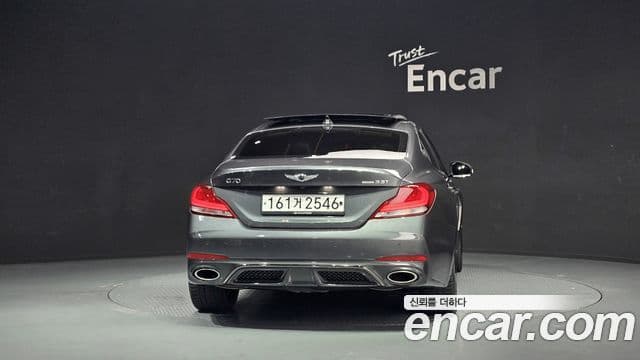 Genesis G70 2019 — Photo 11/20