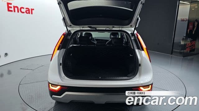 Kia Niro 2022 — Şəkil 20/20