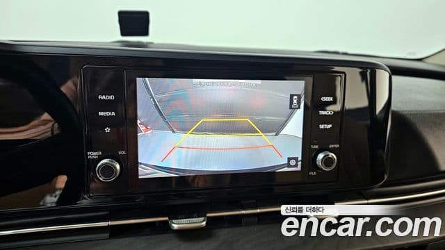 Kia Carnival 2021 — фото 15 из 20