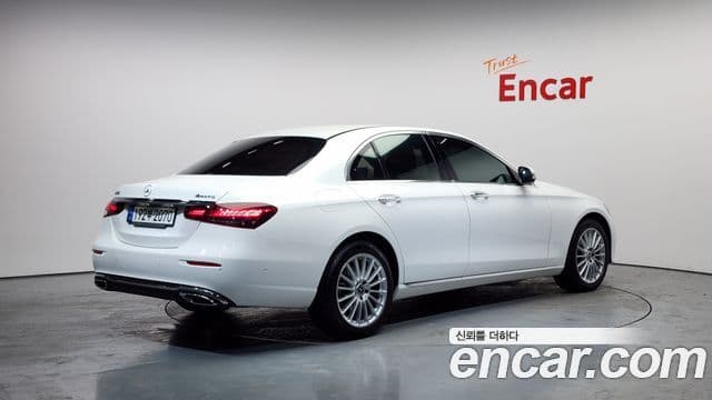 Mercedes-Benz E-Class 2022 — Şəkil 2/20