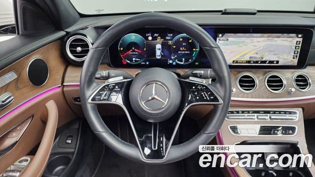 Mercedes-Benz E-Class 2022 — Şəkil 13/20