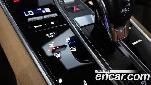 Porsche Panamera 2021 — Şəkil 16/20