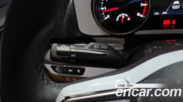 Kia Carnival 2023 — Фото 16/20