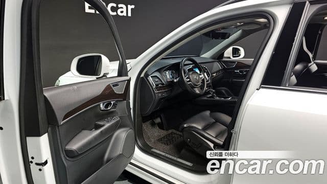 Volvo XC90 2019 — Şəkil 8/20