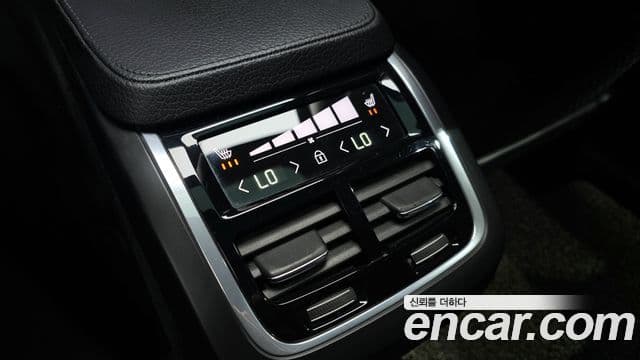Volvo XC90 2019 — Şəkil 19/20