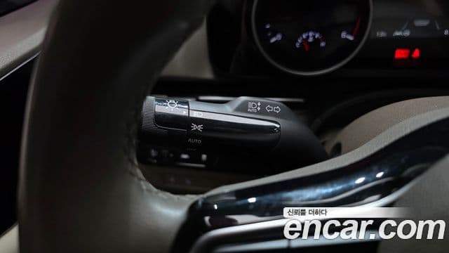 Kia Carnival 2020 — фото 16 из 20