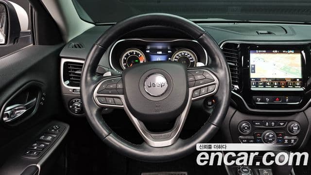 Jeep Cherokee 2021 — Şəkil 13/20