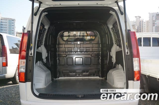 Hyundai Staria 2025 — фото 5 из 20