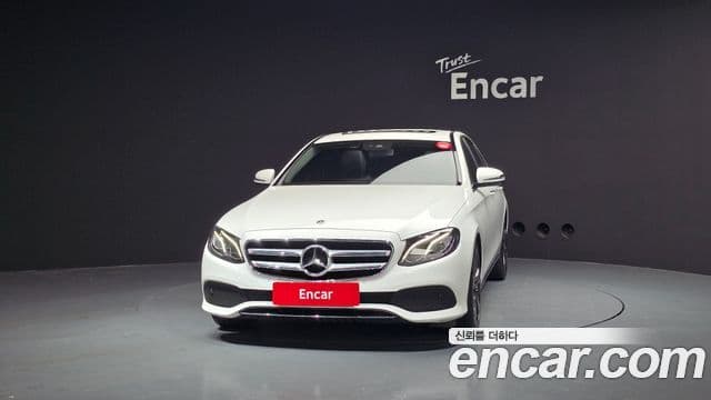 Mercedes-Benz E-Class 2018 — фото 3 из 20