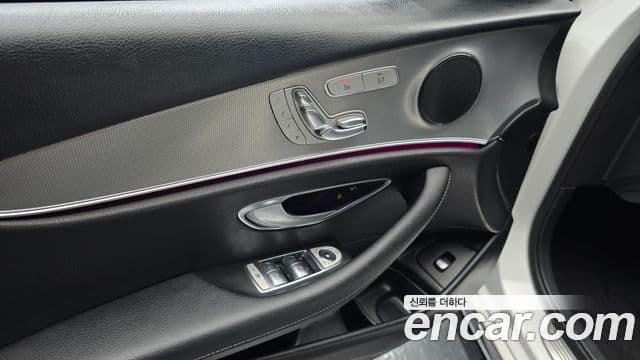 Mercedes-Benz E-Class 2018 — фото 14 из 20