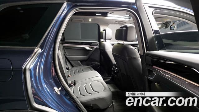 Volkswagen Touareg 2023 — Şəkil 11/20