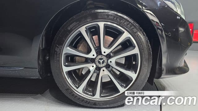 Mercedes-Benz E-Class 2019 — фото 5 из 20