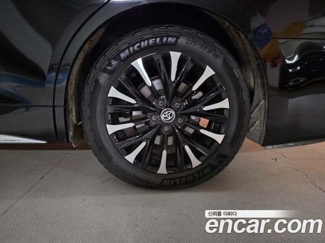 Toyota Alphard 2024 — Şəkil 2/14