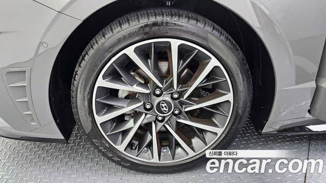 Hyundai Sonata 2020 — ფოტო 5/20