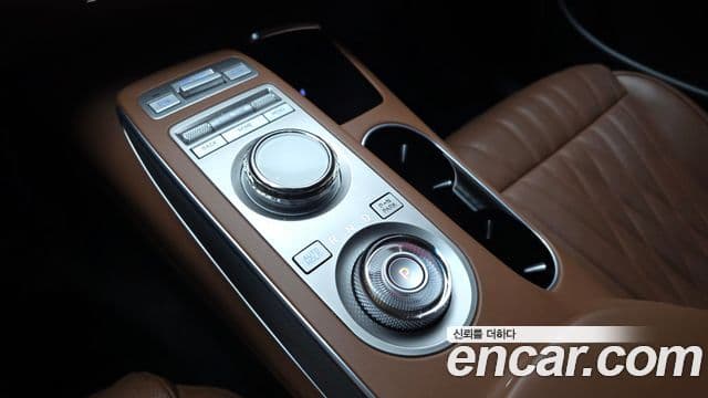Genesis GV70 2023 — фото 9 из 20