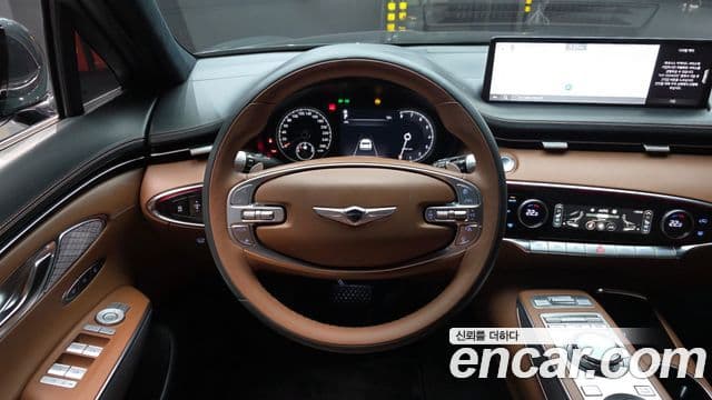 Genesis GV70 2023 — ფოტო 13/20