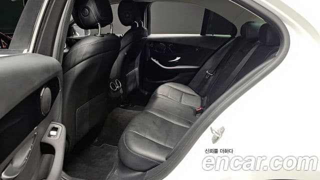 Mercedes-Benz C-Class 2020 — фото 11 из 20