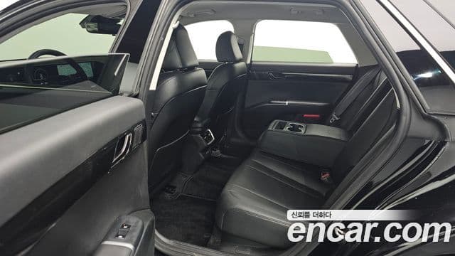 Hyundai Grandeur 2023 — ფოტო 11/20