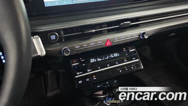 Hyundai Grandeur 2023 — ფოტო 17/20