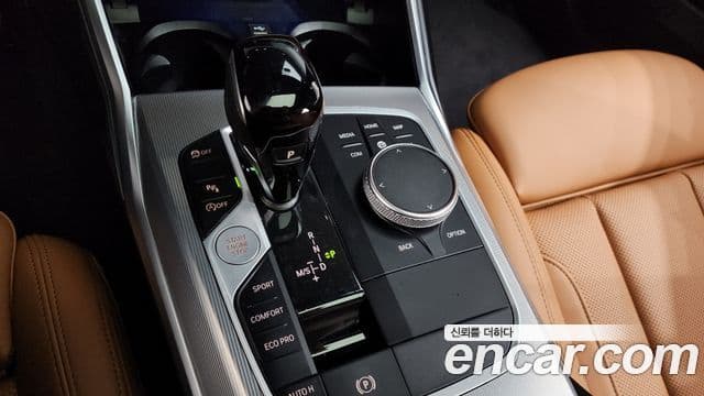 BMW 3 Series 2022 — фото 9 из 20