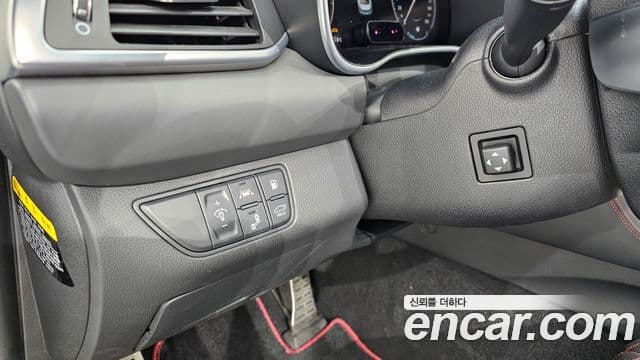 Genesis G70 2019 — ფოტო 13/20