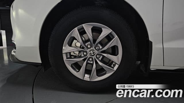 Toyota Sienna 2024 — фото 5 из 20