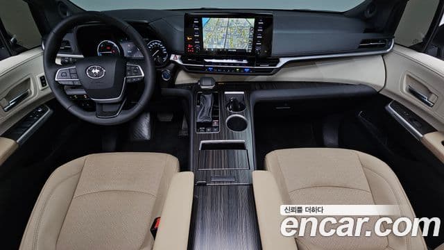 Toyota Sienna 2024 — фото 7 из 20