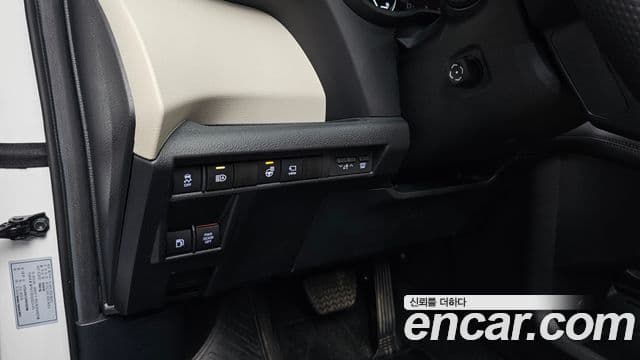 Toyota Sienna 2024 — фото 17 из 20